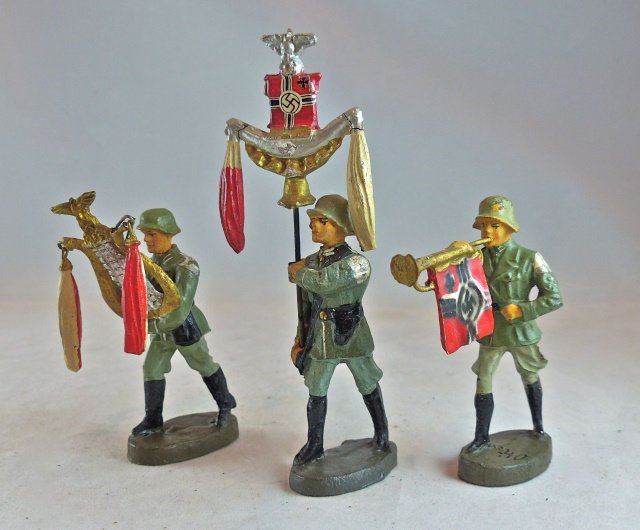 Elastolin 3 Different German Marching Musicians (1 of 1)