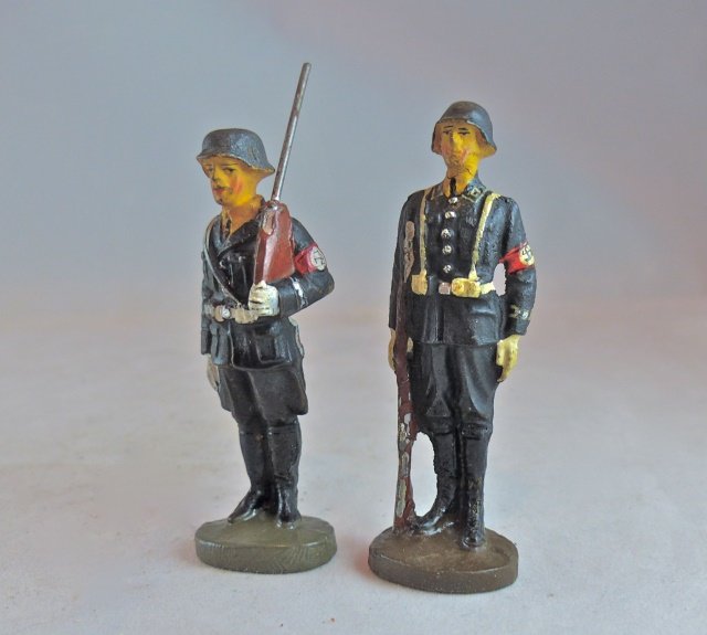 Rare Elastolin 2 Leibstandarte w/Rifles (1 of 1)