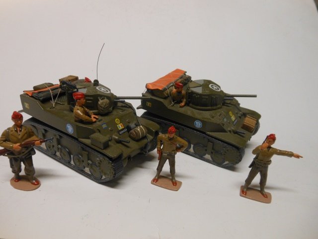 Maker Unknown, Tanks (1 of 1)