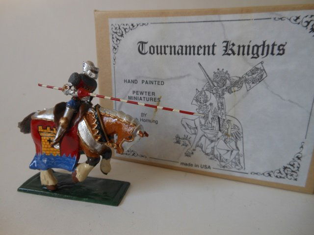 Hornung Art, Knight: Tournament Knight with original box. Post War. Condition excellent; box very good.