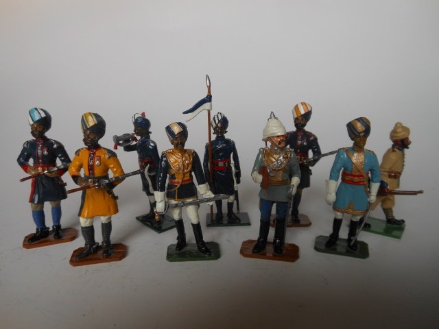 Fusilier and others, Indian Army: 9 pieces. Unboxed. Post War. Condition excellent.