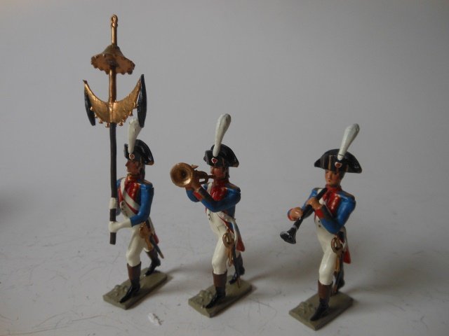 Mignot Special Napoleonic Bandsmen: 3 pieces. Unboxed. Post War. Condition excellent.
