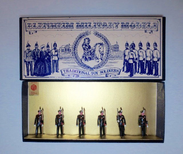 Blenheim Set #B64 Royal Company of Archers: 6 pieces. Tied in Original illustrated box. Condition excellent. Box very good.