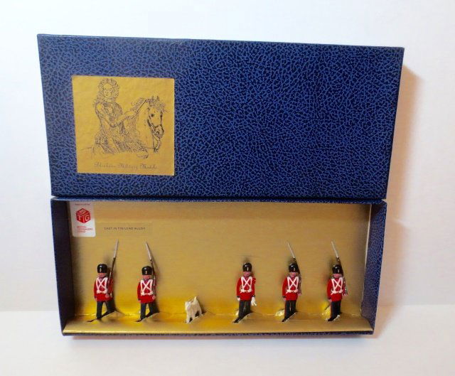 Blenheim Set #B28 Royal Welsh Fusiliers & Mascot (1 of 1)