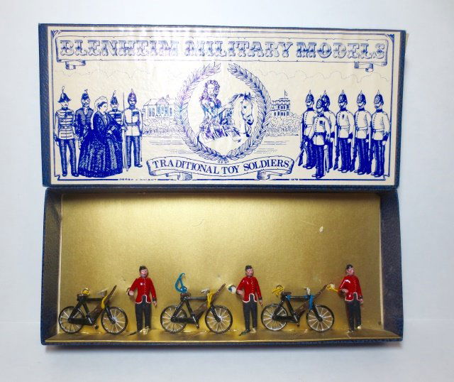 Blenheim Set #B40 Black Watch Cyclists (1 of 1)