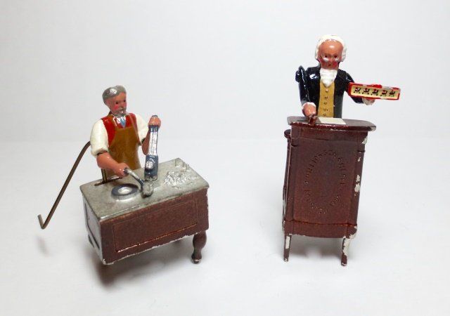 Hocker Toy Soldier Maker and Auctioneer (1 of 1)