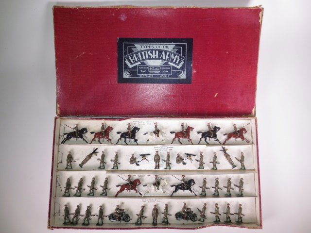 Britains Set #1608 British Army Khaki Display (1 of 1)