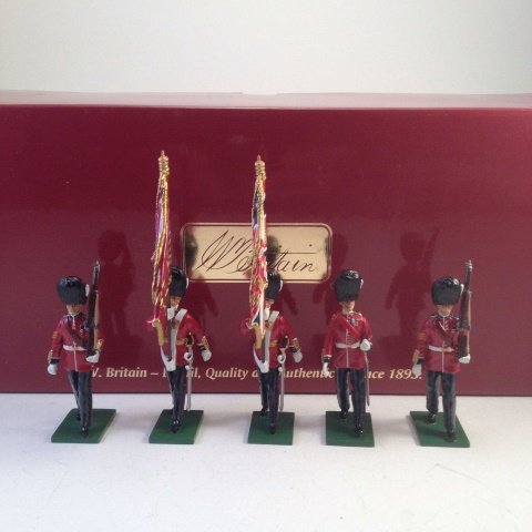 Britains 43056 Grenadier Guards Colours (1 of 1)
