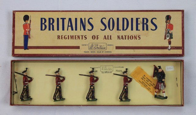 Britains Set #212 Royal Scots: Royal Scots. Post War 1948-66. 5 pieces. Condition: figures mint tied-in-box, Box excellent with old sticker applied to tie card.