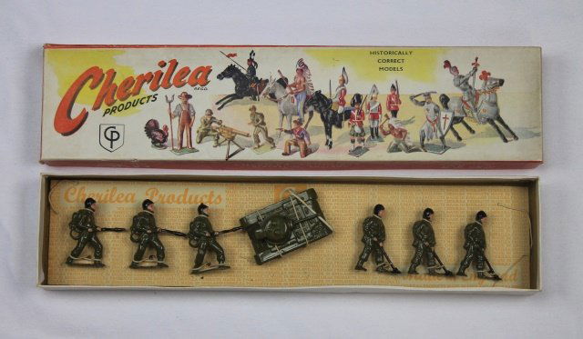 Cherilea Set #A113 American Soldiers with Tank (1 of 1)