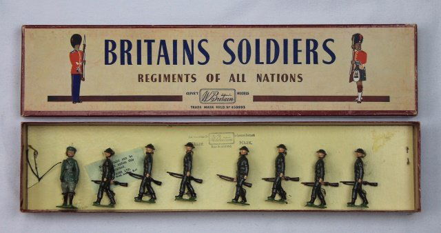 Britains Set #1603 Irish Free State Infantry (1 of 1)