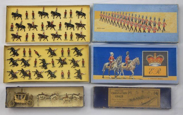 LOT Johillco 40mm Coronation Display (1 of 1)