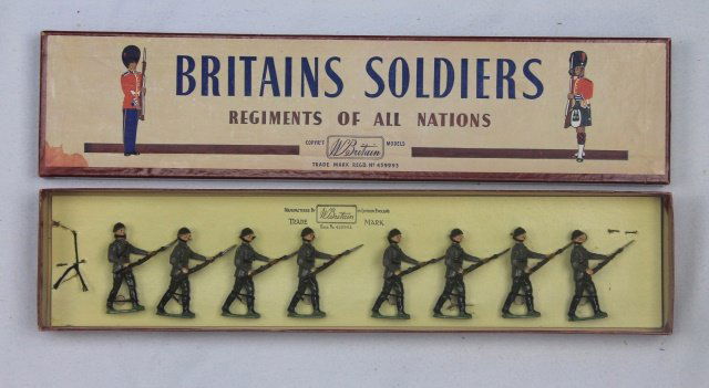 Britains Set #2032 Red Army Summer Uniform (1 of 1)