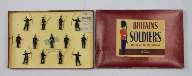 Britains Set #2079 Royal Company of Archers (1 of 2)