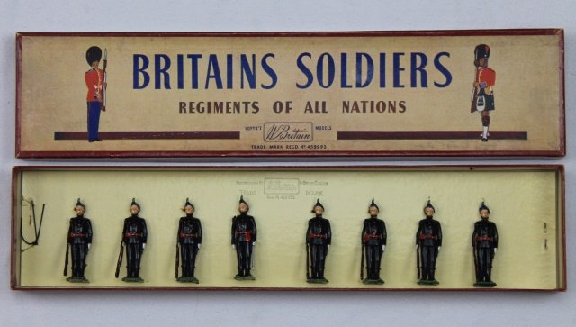 Britains Set #2090 Royal Irish Fusiliers: Royal Irish Fusiliers at Attention. Post War 1954-59. 8 pieces. Condition: figures mint tied-in-box, Box excellent.