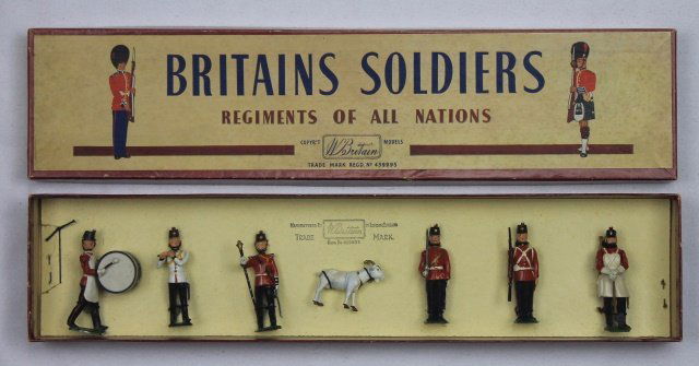 RARE Britains Fort Henry Guards Sample Display (1 of 2)