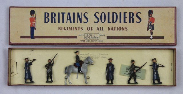 Britains Set #2187 Red Army in Greatcoats (1 of 1)
