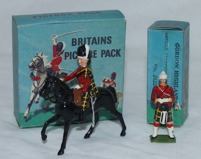 LOT Britains Picture Packs Gordon Highlanders (1 of 1)