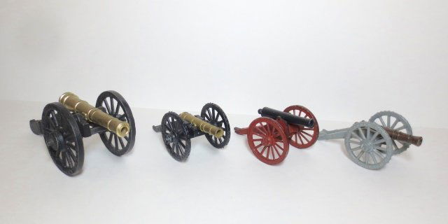 Assorted metal canons: 4 pieces. Unboxed. Good to very good condition.