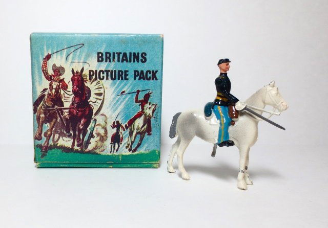 Britains Picture Pack #1358B Union Cavalry (1 of 1)