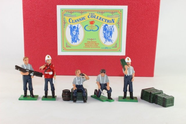 Trophy Miniatures EQ28A Unloading Supplies Zulu (1 of 1)