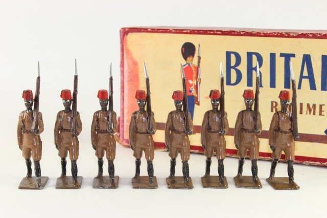 W Britain #225 Kings Africa Rifles: Excellent Condition With Good Box 8 Pieces