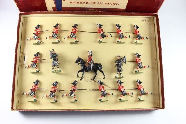 W Britain 2062 Seaforth Highlanders Charging (1 of 1)