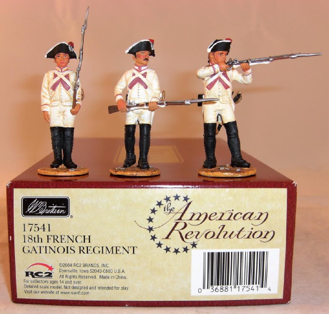 Britains American Revolution: #17541 French Gatinois Regiment; 3 figures; excellent in excellent box