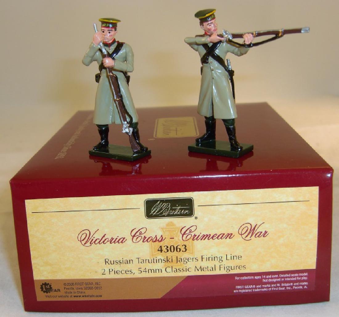 Britains Victoria Cross Crimean War: #43063 Russian Tarutinski Jagers Firing Line; 2 figures; excellent in excellent box