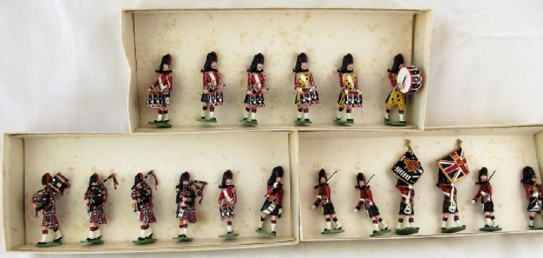 Ducal Soldiers Drums & Pipes Blackwatch Sets (1 of 1)