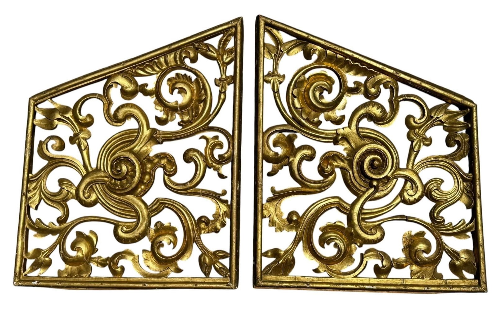 19th c. Italian Water Gilt Architectural Panels: A finely carved pair of late 18th / early 19th century Italian water-gilt architectural panels, executed in richly scrolling Rococo-inspired foliate ornament with symmetrical openwork compositions. Th