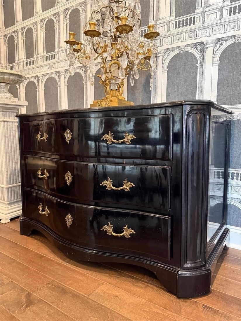 19th century Louis XIV Lacquered Serpentine Chest (1 of 15)