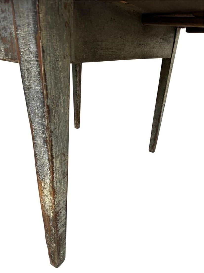 19th c. Swedish Painted Drop Leaf Dining Table - 13
