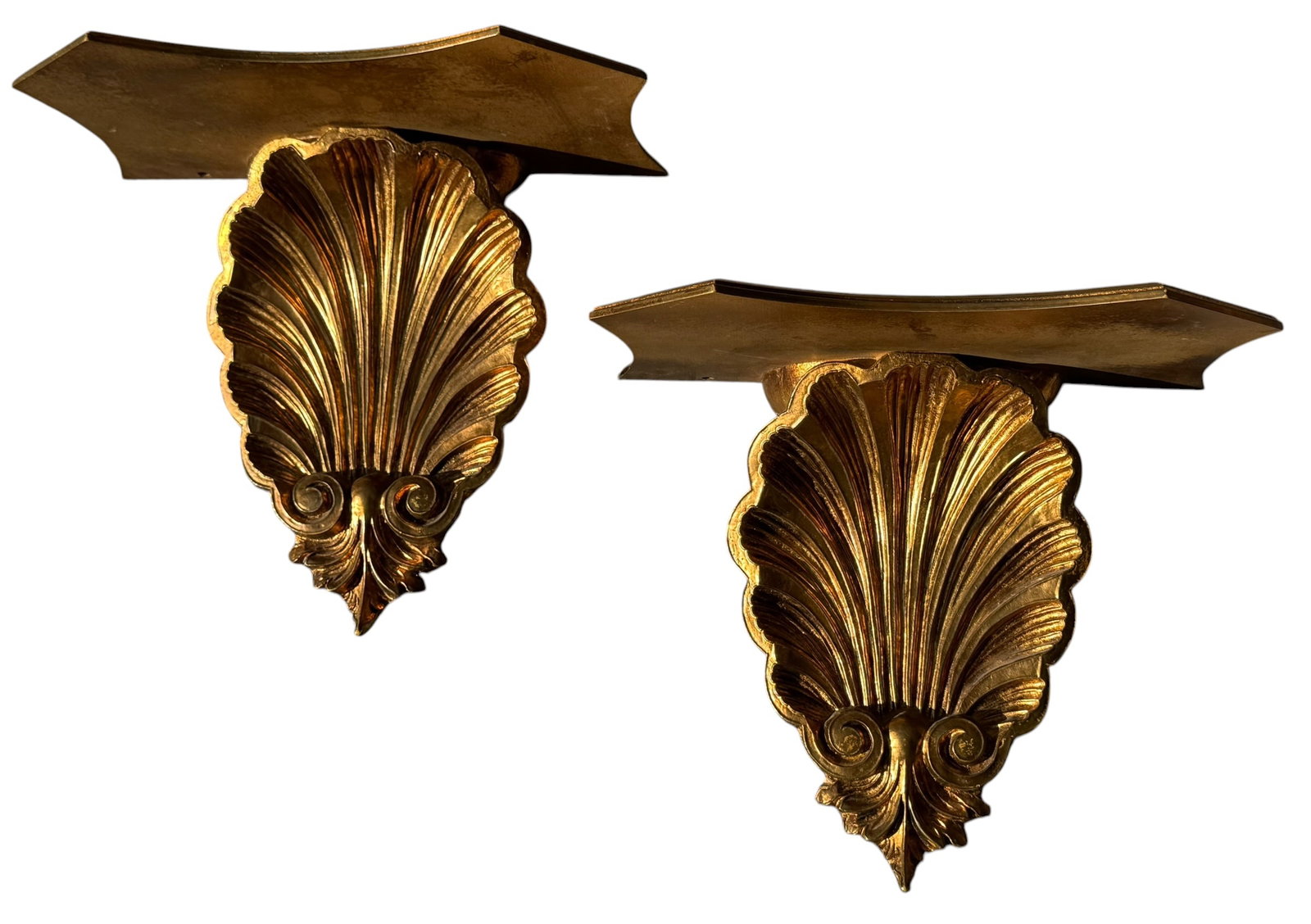 Pair of Giltwood Hollywood Regency Carved Shell Period Wall Sconces (1 of 7)