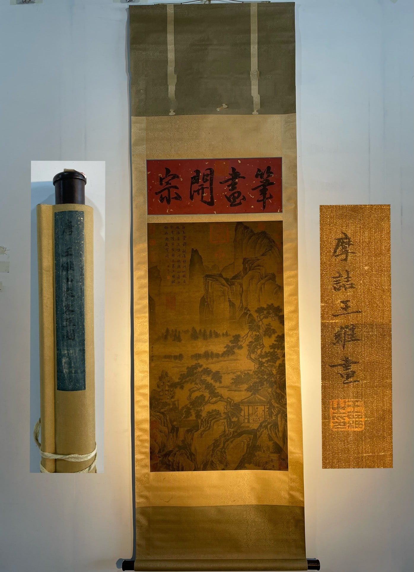 Chinese scroll painting Tang dynasty Wang Wei: Size: Height 120 cm - Width 52 cm Materials: ink color Time Period: Tang dynasty Manufactured by: Wang Wei Origin: China Wang Wei's fine silk landscape painting (701-761), courtesy name Mojie, also kn