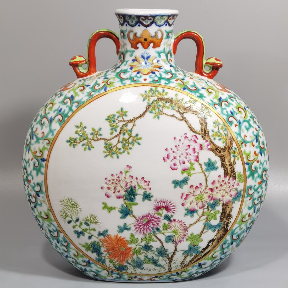 Chinese famille rose ceramic vase Qing dynasty Qianlong Mark & Period (1 of 9)