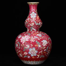 Chinese famille rose porcelain vase Qing dynasty Qianlong Mark & Period (1 of 9)