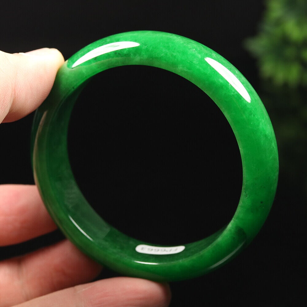 Chinese natural jade carved bangle (1 of 12)