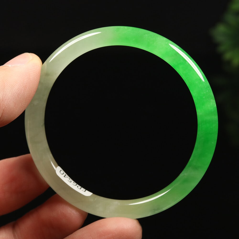 Chinese natural jade carved bangle (1 of 12)