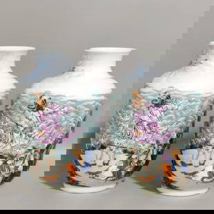 Chinese famille rose porcelain vase pair Qing dynasty Qianlong Mark & Period: Size: Height 13 cm - Width 8 cm Materials: Porcelain Time Period: Qing dynasty Manufactured Date: Qianlong Mark & Period Origin: China The Qianlong Emperor, also known by his temple name Emperor Gaozo