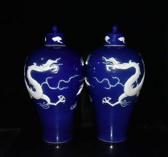 Chinese blue and white porcelain vase pair Yuan dynasty: Size: Height 48 cm - Width 25 cm Materials: Porcelain Time Period: Yuan dynasty Manufactured Date: 13th-c Period Origin: China The Yuan dynasty, officially the Great Yuan, was a Mongol-led imperial dy