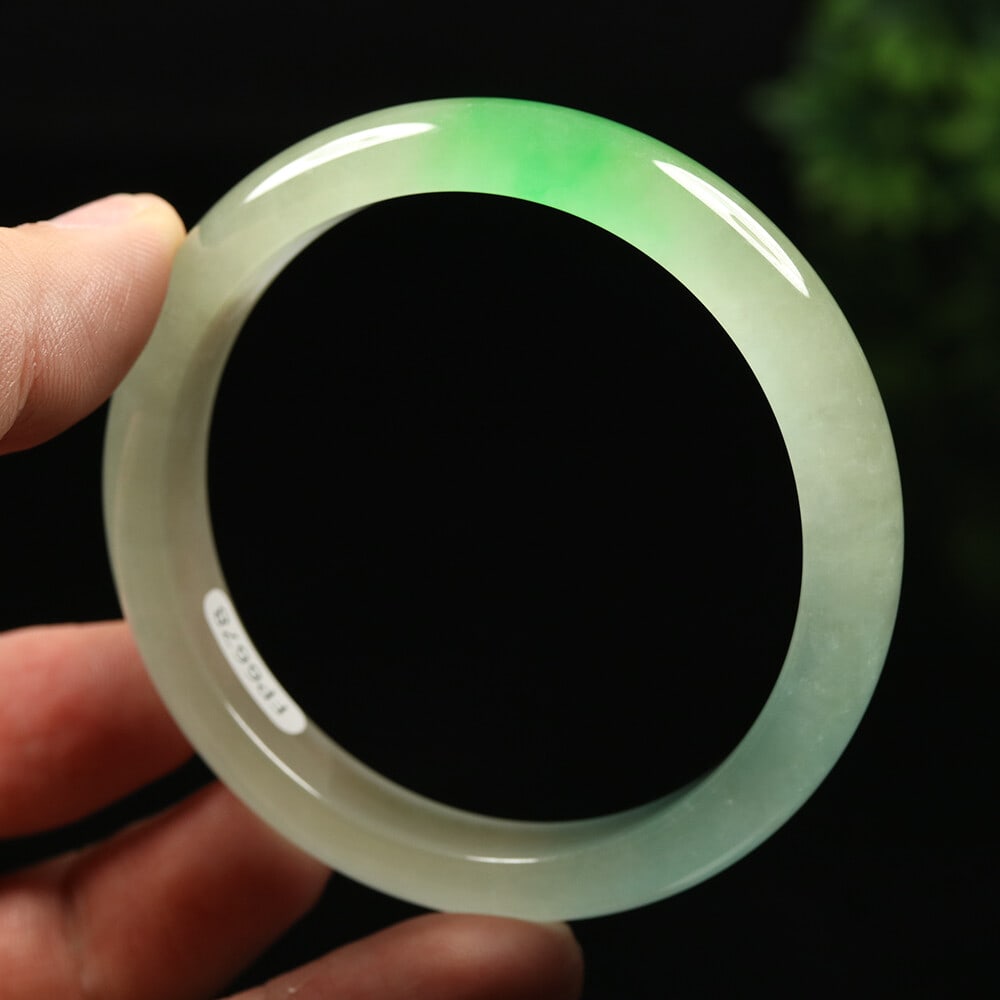 Chinese natural jade carved bangle (1 of 12)