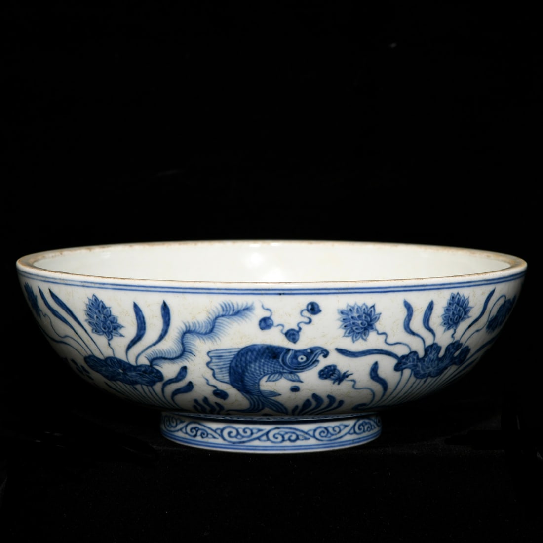 Chinese blue and white porcelain bowl Ming dynasty Xuande Mark & Period (1 of 9)
