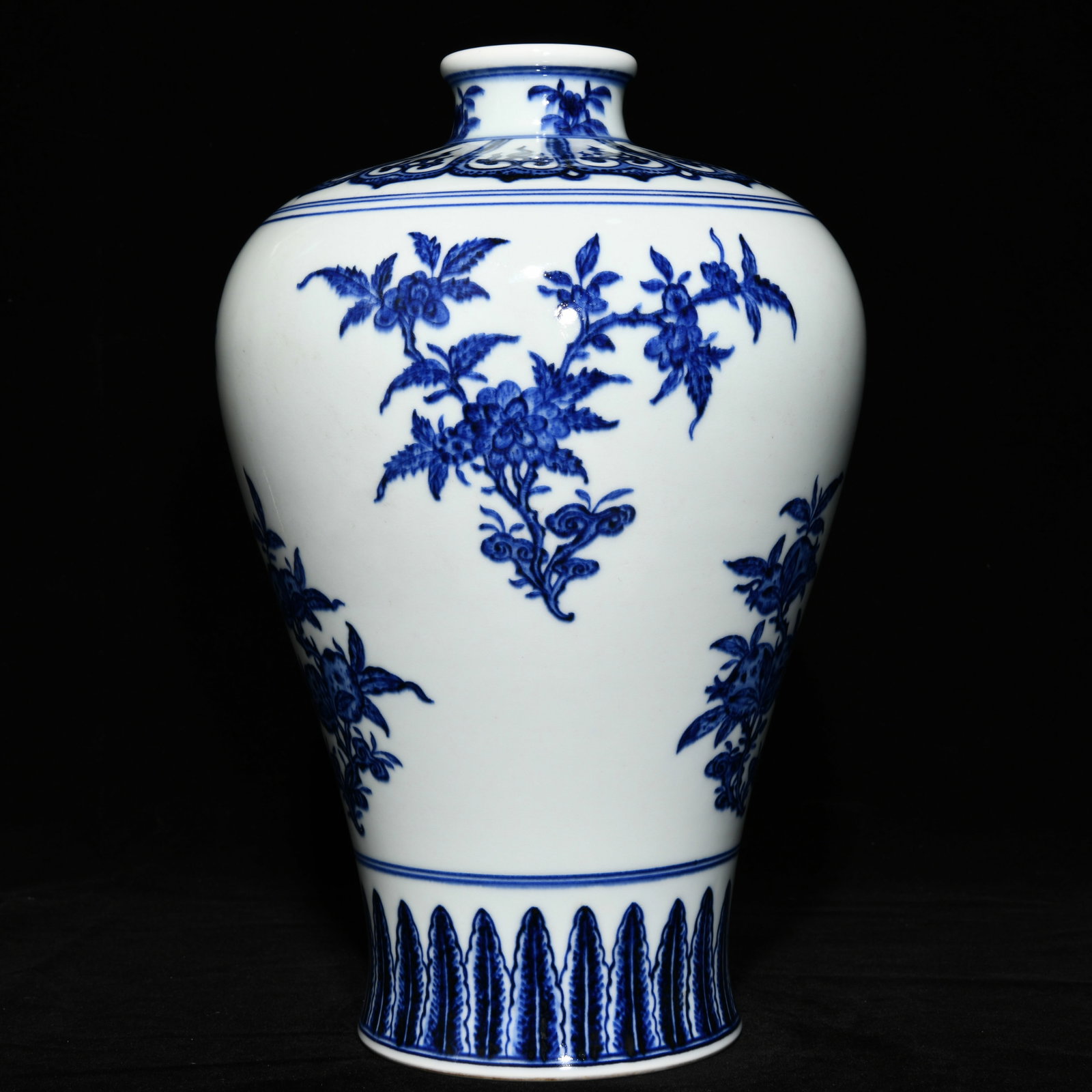 Chinese blue and white porcelain vase Qing dynasty Yongzheng Mark & Period (1 of 9)