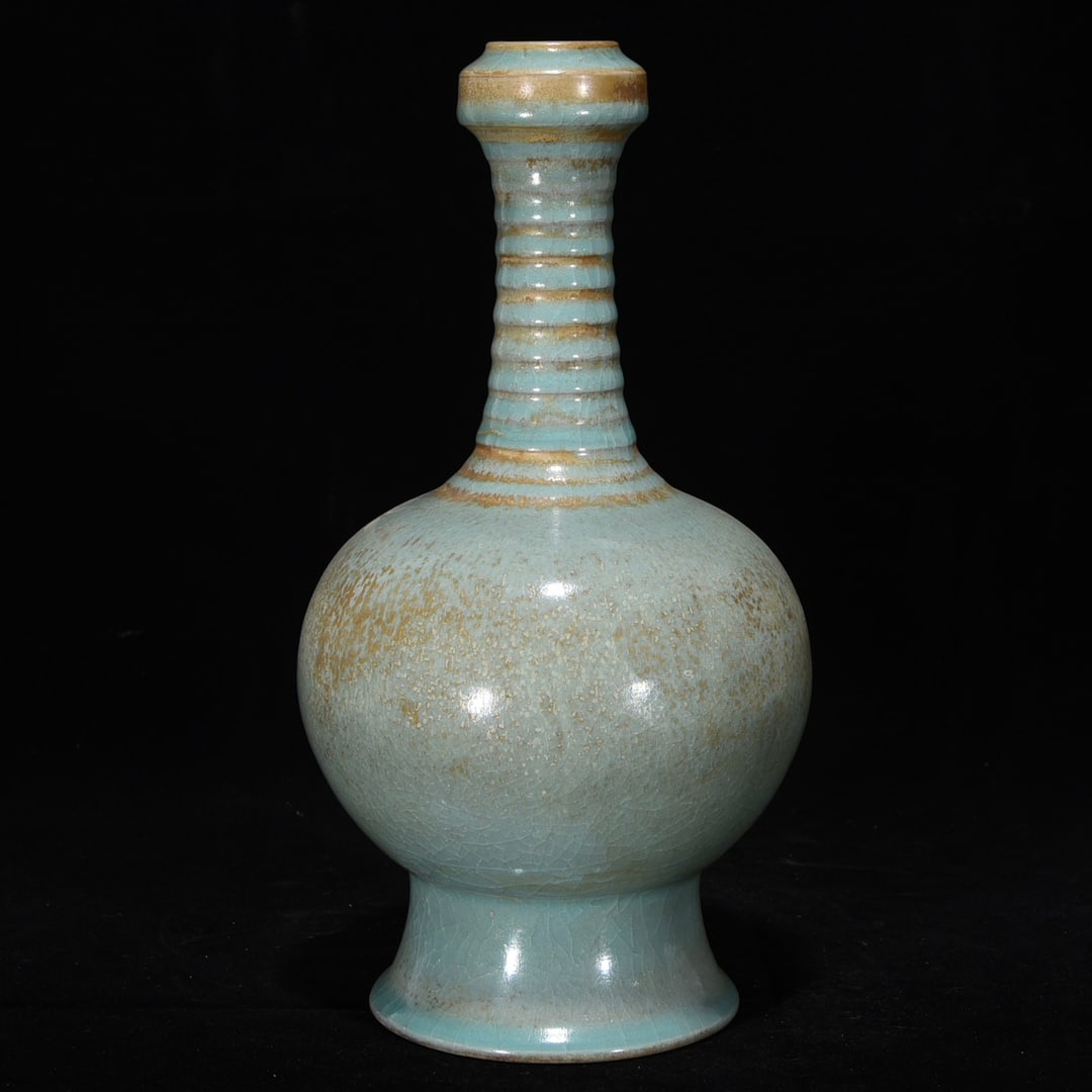 Chinese ru kiln porcelain vase Song dynasty (1 of 9)