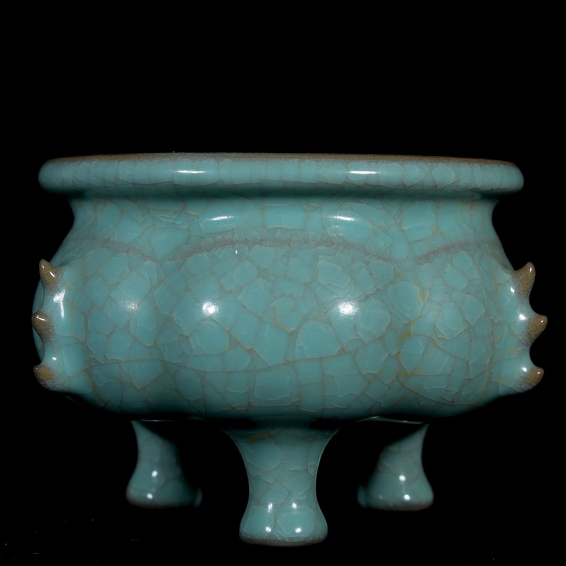 Chinese ru kiln porcelain incense burner Song dynasty: Size: Width 10 cm - Height 13 cm Materials: Porcelain Time Period: Song dynasty Manufactured Date: 10th-c Period Object: Chinese Antique ⛨ Purchase With Confidence ✔ Verified Auctio