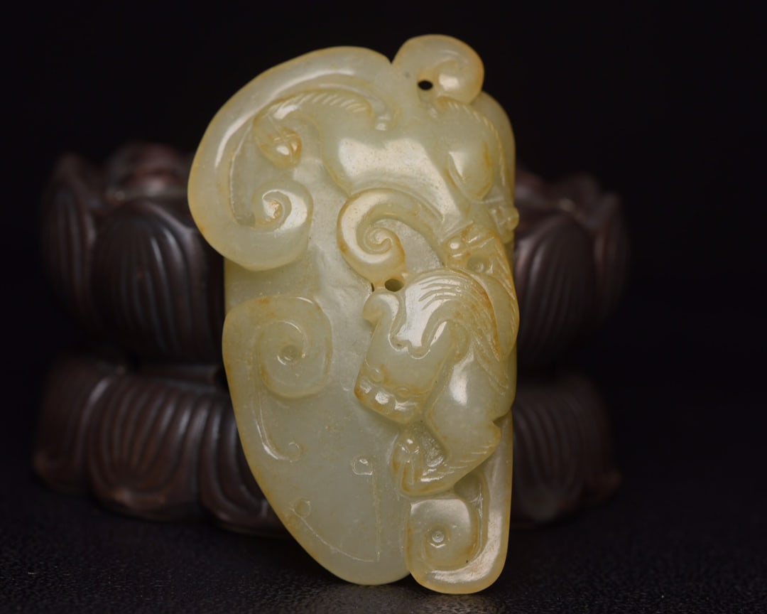 Chinese natural jade carved ornaments Qing dynasty: Size: Height 7.3 cm - Width 4.1 cm Materials: Natural Jade Time Period: Qing dynasty Manufactured Date: Qianlong Period Object: Chinese Antique ⛨ Purchase With Confidence ✔ Verified