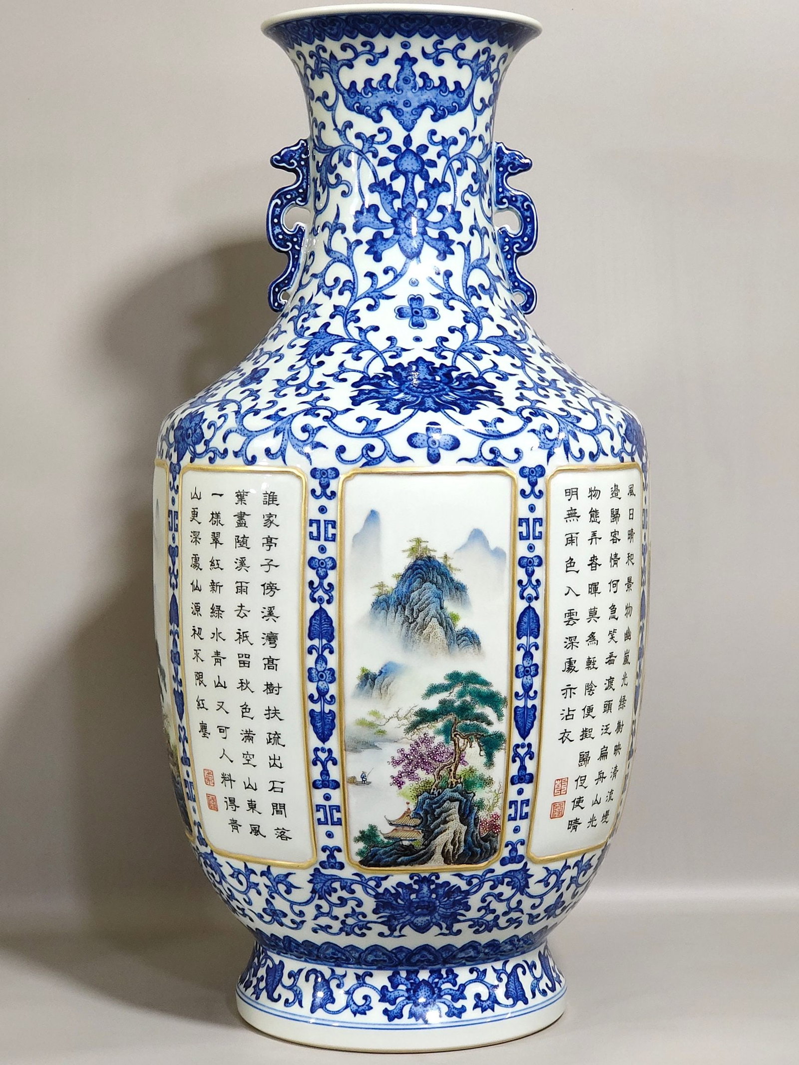 Rare and Huge Chinese famille rose porcelain vase Qing dynasty Qianlong Mark & Period: Size: Height 52 cm - Width 25.5 cm Materials: Porcelain Time Period: Qing dynasty Manufactured Date: Qianlong Mark & Period Object: Chinese Antique ⛨ Purchase With Confidence ✔ Veri
