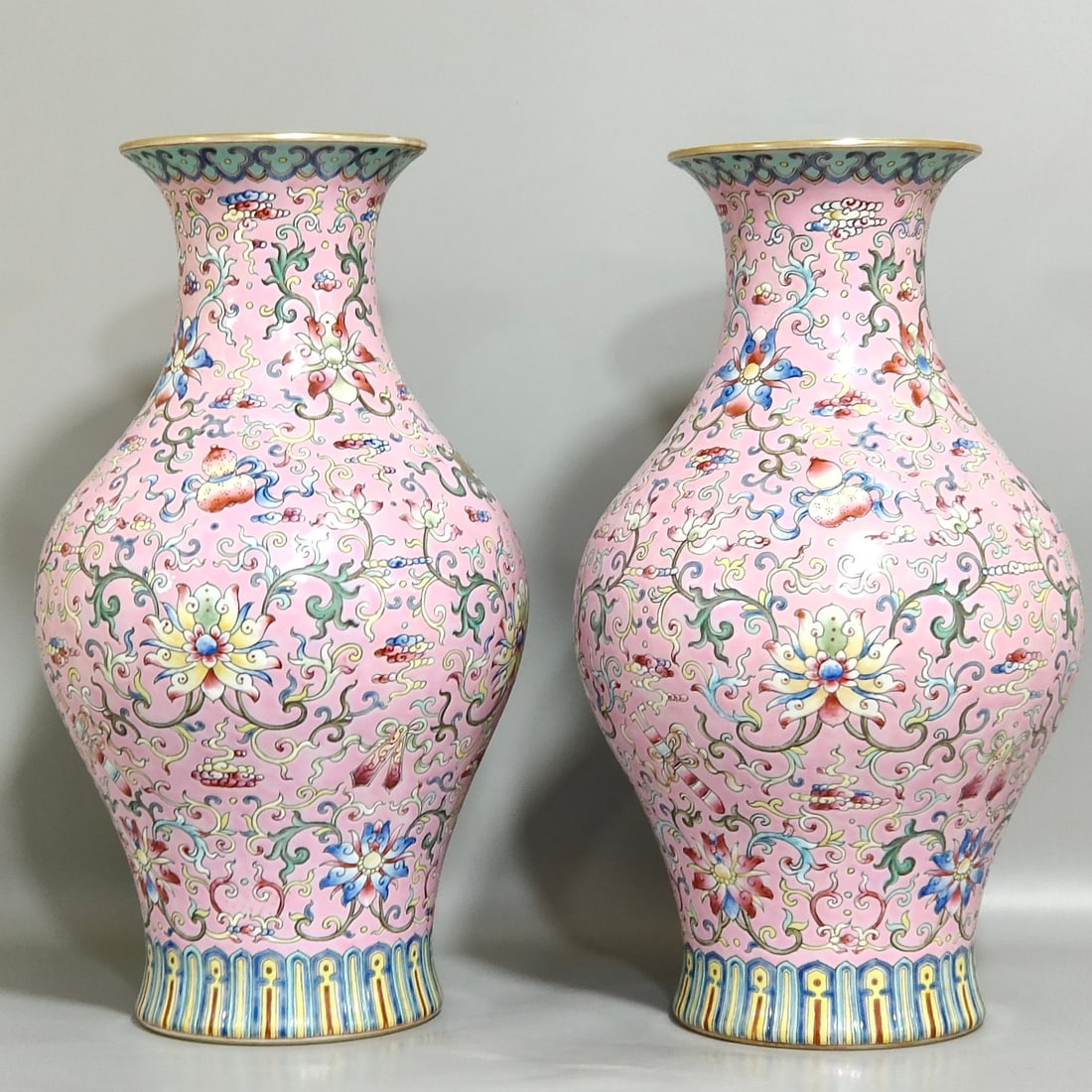 Chinese famille rose porcelain vase pair Qing dynasty Daoguang Mark & Period: Size: Height 29.7 cm - Width 16.5 cm Materials: Porcelain Time Period: Qing dynasty Manufactured Date: Daoguang Mark & Period Object: Chinese Antique ⛨ Purchase With Confidence ✔ Ve