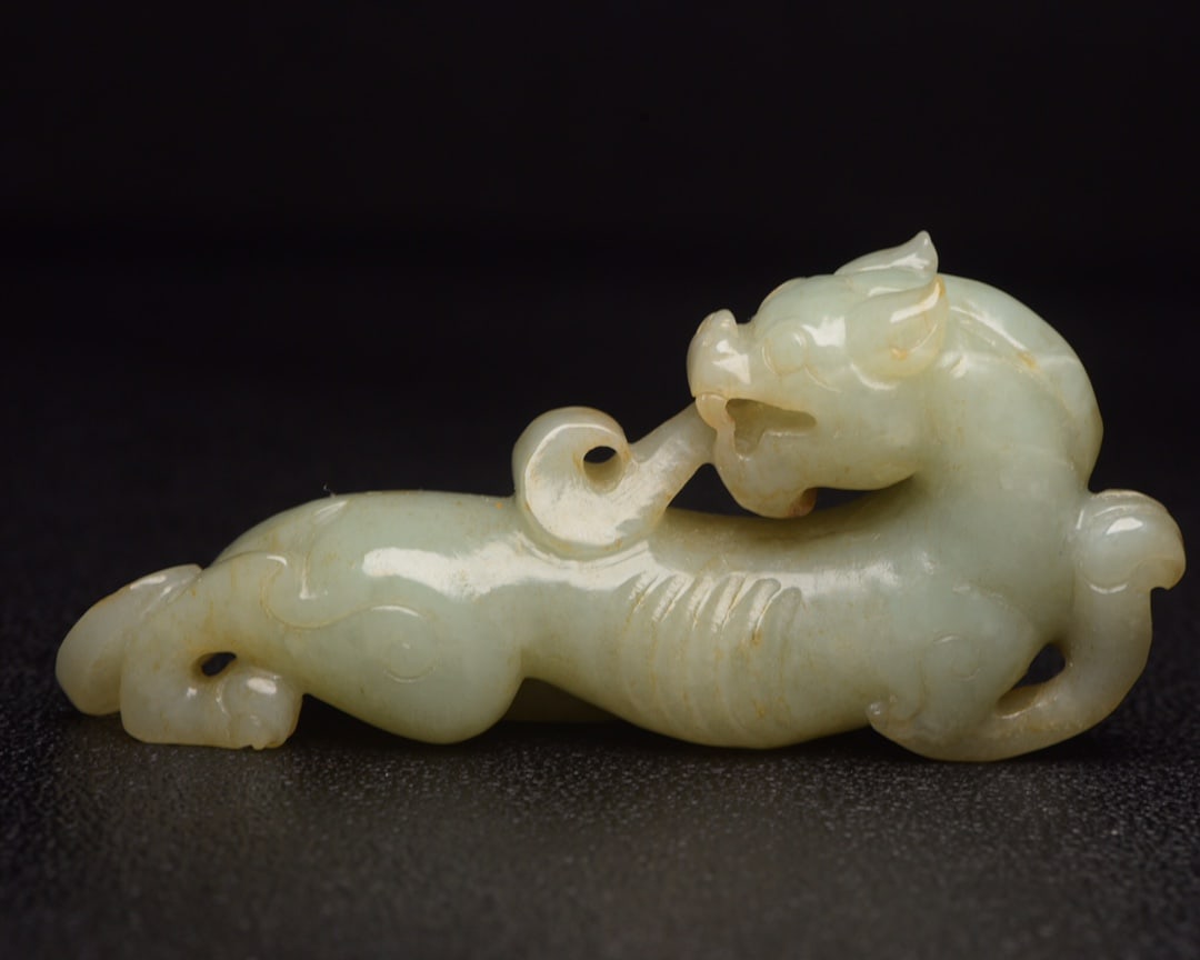 Chinese natural jade carved ornaments Qing dynasty: Size: Height 4.1 cm - Width 9.6 cm Materials: Natural Jade Time Period: Qing dynasty Manufactured Date: Qianlong Period Object: Chinese Antique ⛨ Purchase With Confidence ✔ Verified